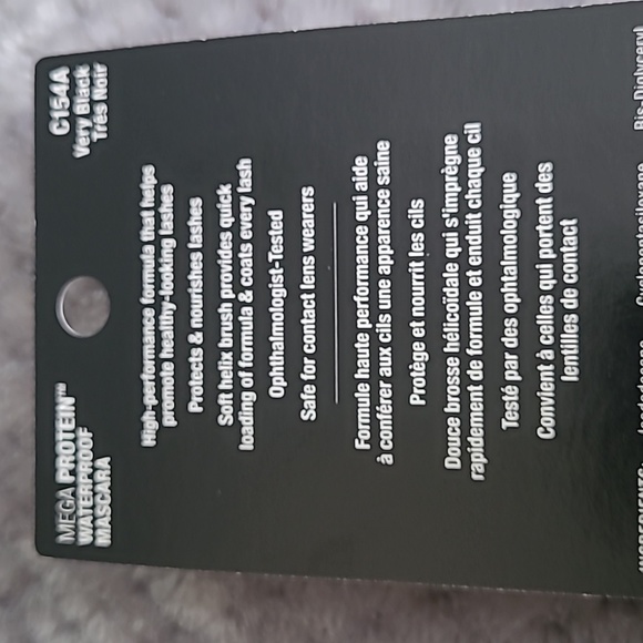 Wet n Wild Very Black mascara - Picture 4 of 5